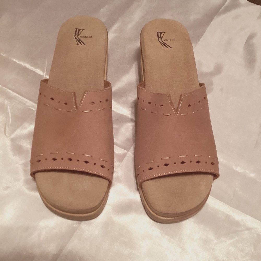 White Mountain Beige Suede Open Toe Clog Sandals, Size 10 Brand New